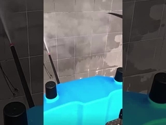 Дрон MYUAV очищает внешние стены.